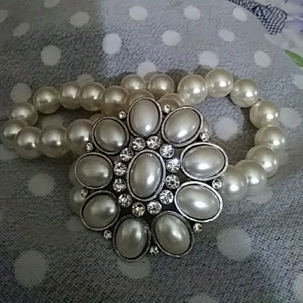 Pearled 3 wrist beaded crystal bracelet.